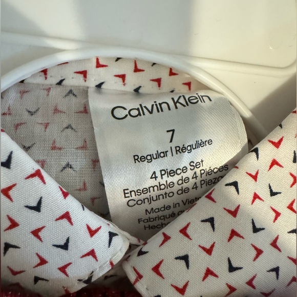 Calvin Klein - Picture 4 of 4